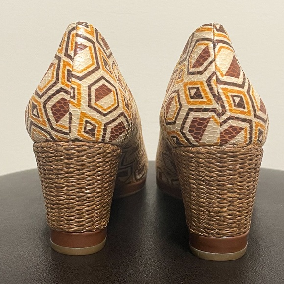 Naturalizer Vanilla Narlene Open Toe Wedge Heels NIB 8N 8 Narrow Cream Brown - Picture 8 of 12